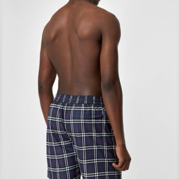 Burberry men’s Swimming Trunks Size M - Picture 3 of 10